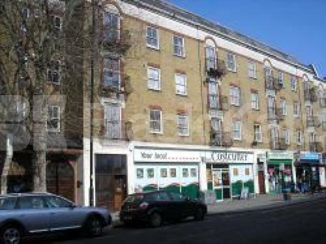 			IDEAL FOR 3 SHARERS!, 2 Bedroom, 1 bath, 1 reception Flat			 York Way, Caledonian Road